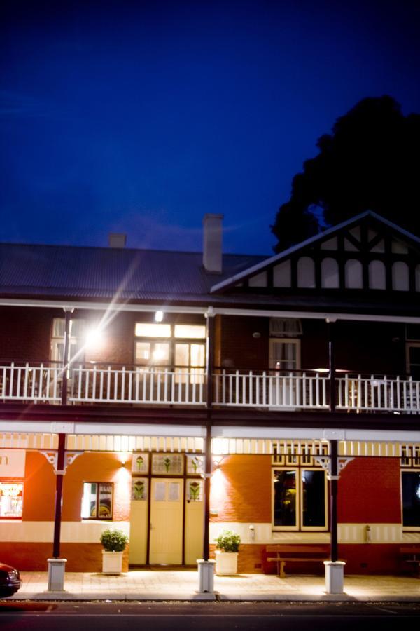 The Bridgetown Hotel Экстерьер фото
