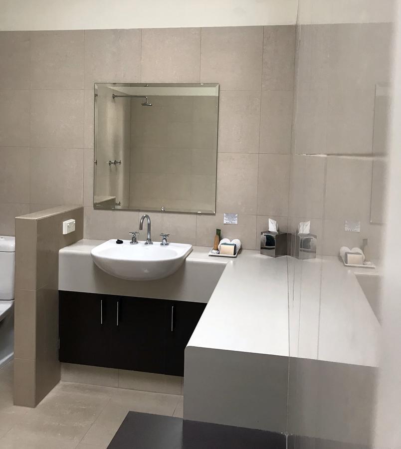 The Bridgetown Hotel Экстерьер фото
