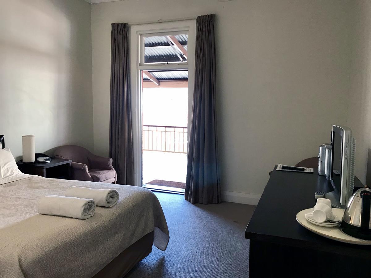 The Bridgetown Hotel Экстерьер фото